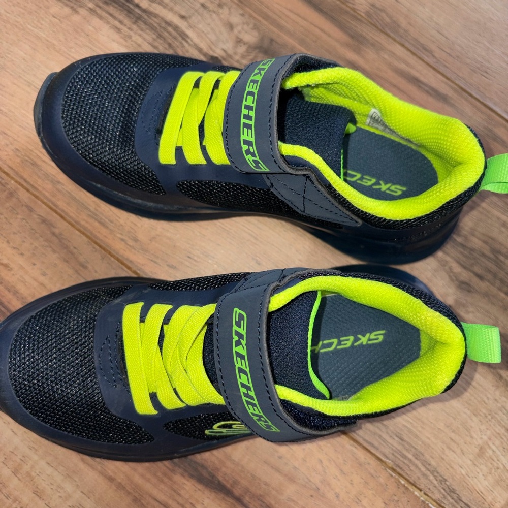 Skechers Navy Neon Green No Tie Athletic Sneakers Boys 12 Running Play - Picture 3 of 6